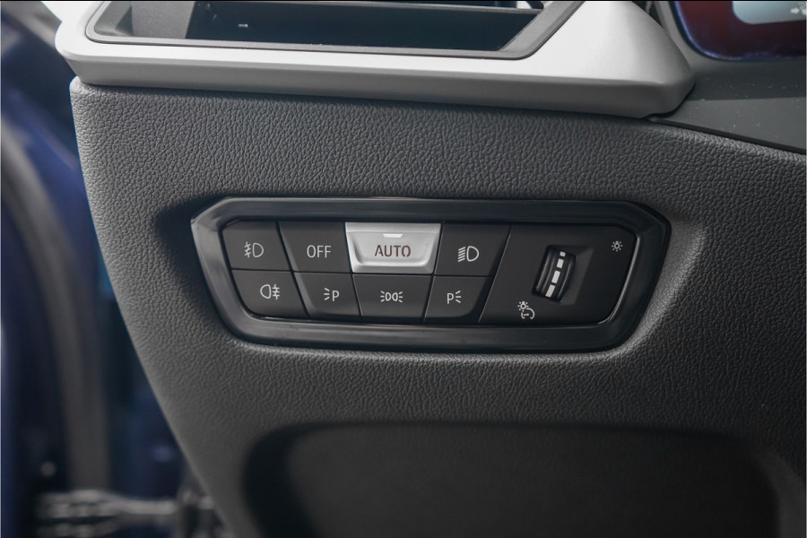 BMW 3 Serie Touring 330e ACC Laser HUD Keyless Camera 18"