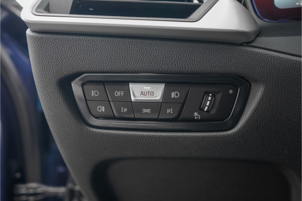 BMW 3 Serie Touring 330e ACC Laser HUD Keyless Camera 18"