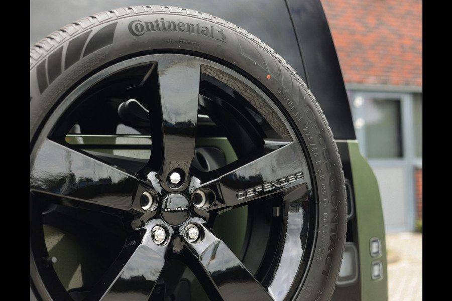Land Rover Defender 110 P300e X-Dynamic SE | Nieuw! - Pano - Trekhaak - Meridian