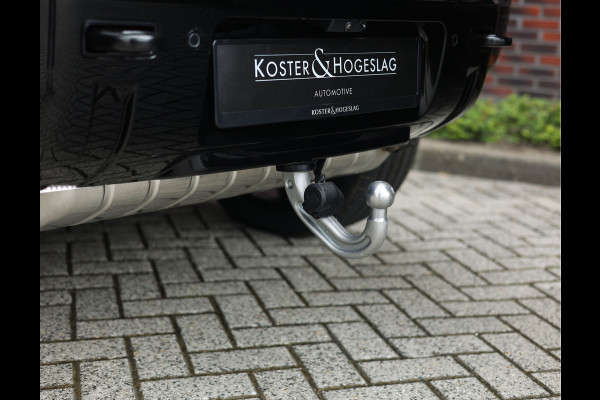 Land Rover Defender 110 P300e X-Dynamic SE | Nieuw! - Pano - Trekhaak - Meridian