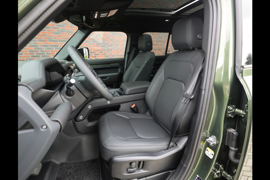 Land Rover Defender 110 P300e X-Dynamic SE | Nieuw! - Pano - Trekhaak - Meridian