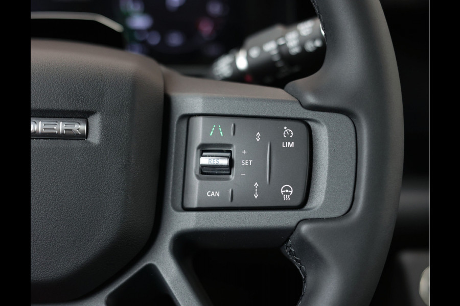 Land Rover Defender 110 P300e X-Dynamic SE | Nieuw! - Pano - Trekhaak - Meridian