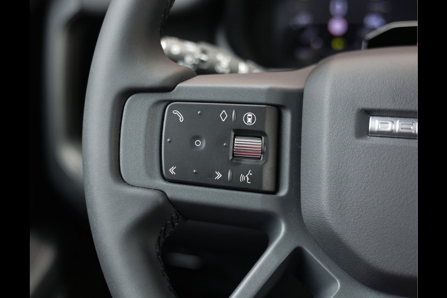 Land Rover Defender 110 P300e X-Dynamic SE | Nieuw! - Pano - Trekhaak - Meridian