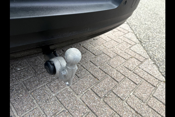 Volvo XC40 Recharge P8 AWD R-Design SOH 92.6%, Trekhaak, Stoel/Stuurverwarming, Camera