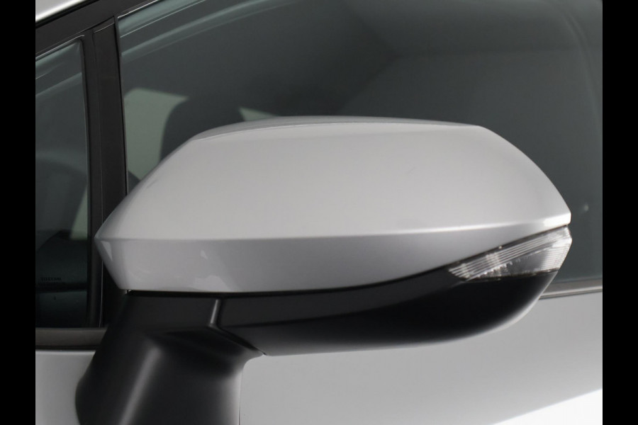 Toyota Corolla Touring Sports 1.8 HYBRID BLACKLINE ED. GARANTIE TOT 06-2031 CLOUD NAVIGATIE. ADAPTIEVE CRUISE CONTROL . ACHTERUITRIJ CAMERA . APPLE CARPLAY & ANDRIOD AUTO .