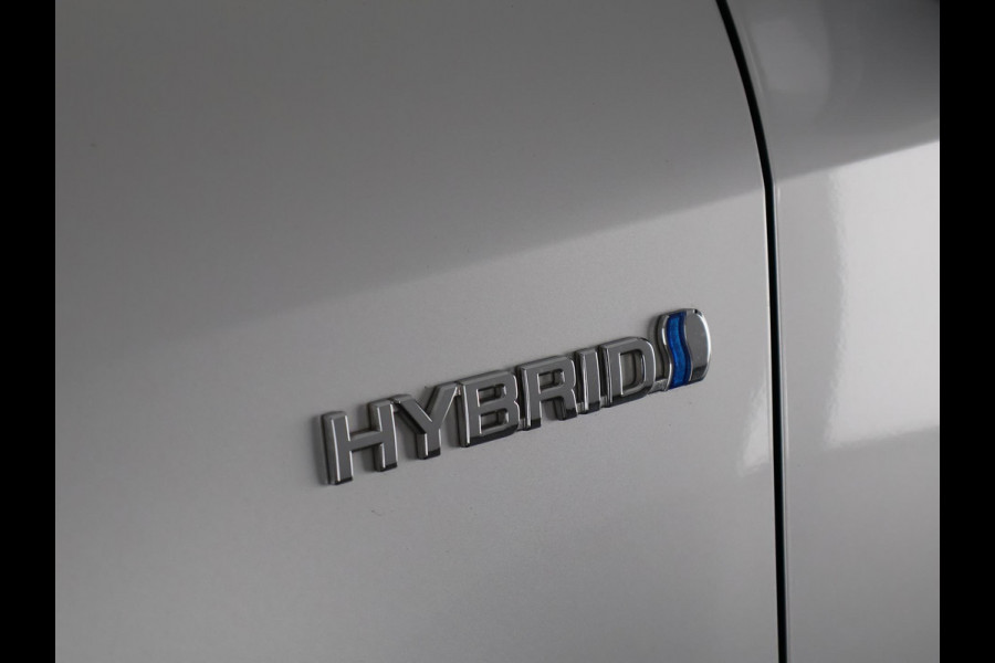 Toyota Corolla Touring Sports 1.8 HYBRID BLACKLINE ED. GARANTIE TOT 06-2031 CLOUD NAVIGATIE. ADAPTIEVE CRUISE CONTROL . ACHTERUITRIJ CAMERA . APPLE CARPLAY & ANDRIOD AUTO .