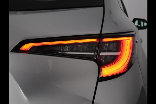Toyota Corolla Touring Sports 1.8 HYBRID BLACKLINE ED. GARANTIE TOT 06-2031 CLOUD NAVIGATIE. ADAPTIEVE CRUISE CONTROL . ACHTERUITRIJ CAMERA . APPLE CARPLAY & ANDRIOD AUTO .