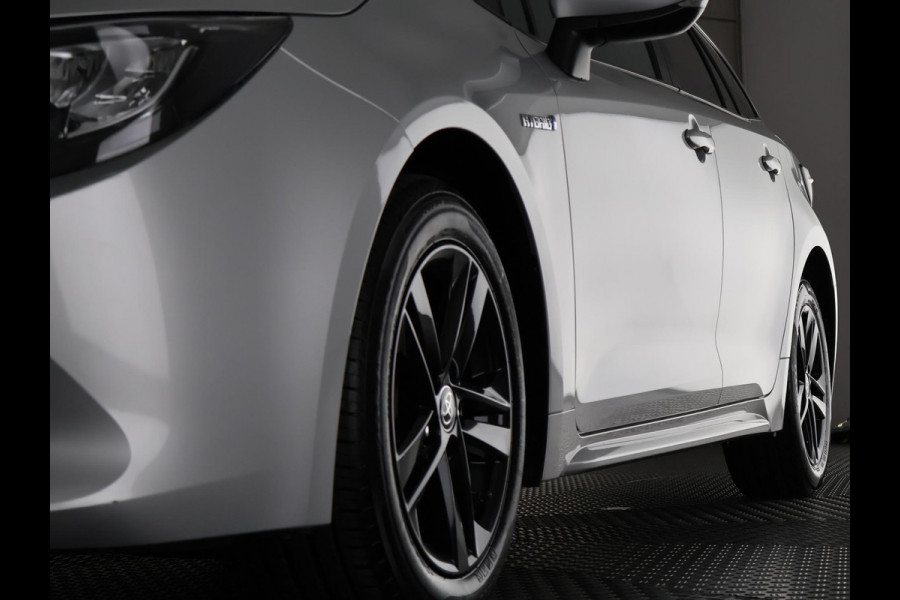 Toyota Corolla Touring Sports 1.8 HYBRID BLACKLINE ED. GARANTIE TOT 06-2031 CLOUD NAVIGATIE. ADAPTIEVE CRUISE CONTROL . ACHTERUITRIJ CAMERA . APPLE CARPLAY & ANDRIOD AUTO .