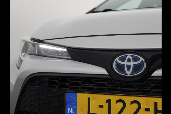 Toyota Corolla Touring Sports 1.8 HYBRID BLACKLINE ED. GARANTIE TOT 06-2031 CLOUD NAVIGATIE. ADAPTIEVE CRUISE CONTROL . ACHTERUITRIJ CAMERA . APPLE CARPLAY & ANDRIOD AUTO .