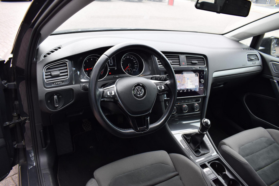Volkswagen Golf 1.0 TSI Trendline | Apple CarPlay | ACC | Airco | Sportstoelen