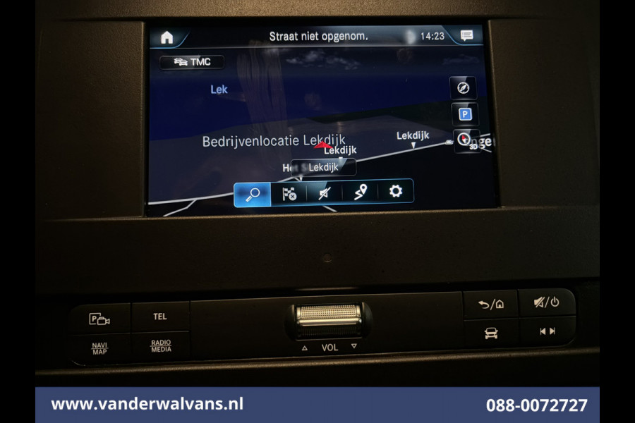 Mercedes-Benz Sprinter 317 CDI 170pk L3H2 Euro6 Airco | 360 Graden Camera | Navigatie | Apple Carplay | Chauffeursstoel Cruisecontrol, Android Auto, Stoelverwarming, 270 Graden Achterdeuren, Parkeersensoren, Bijrijdersbank