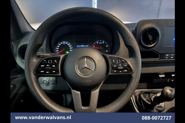 Mercedes-Benz Sprinter 317 CDI 170pk L3H2 Euro6 Airco | 360 Graden Camera | Navigatie | Apple Carplay | Chauffeursstoel Cruisecontrol, Android Auto, Stoelverwarming, 270 Graden Achterdeuren, Parkeersensoren, Bijrijdersbank