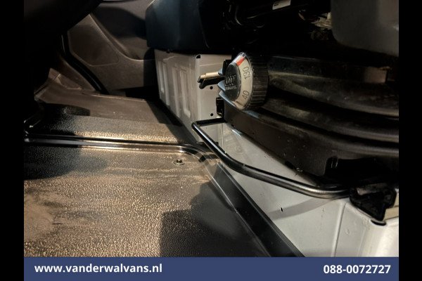 Mercedes-Benz Sprinter 317 CDI 170pk L3H2 Euro6 Airco | 360 Graden Camera | Navigatie | Apple Carplay | Chauffeursstoel Cruisecontrol, Android Auto, Stoelverwarming, 270 Graden Achterdeuren, Parkeersensoren, Bijrijdersbank