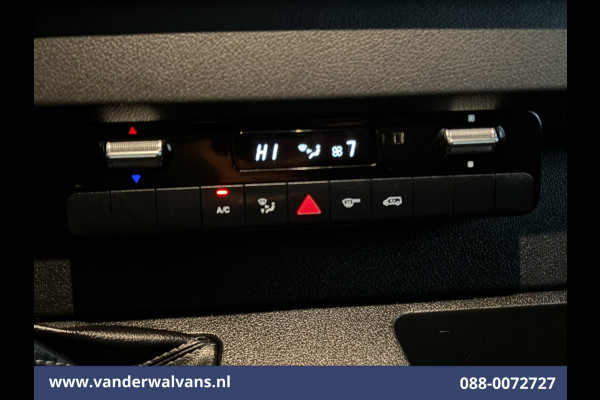 Mercedes-Benz Sprinter 317 CDI 170pk L3H2 Euro6 Airco | 360 Graden Camera | Navigatie | Apple Carplay | Chauffeursstoel Cruisecontrol, Android Auto, Stoelverwarming, 270 Graden Achterdeuren, Parkeersensoren, Bijrijdersbank