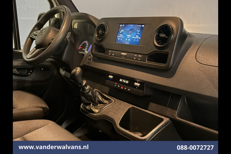 Mercedes-Benz Sprinter 317 CDI 170pk L3H2 Euro6 Airco | 360 Graden Camera | Navigatie | Apple Carplay | Chauffeursstoel Cruisecontrol, Android Auto, Stoelverwarming, 270 Graden Achterdeuren, Parkeersensoren, Bijrijdersbank