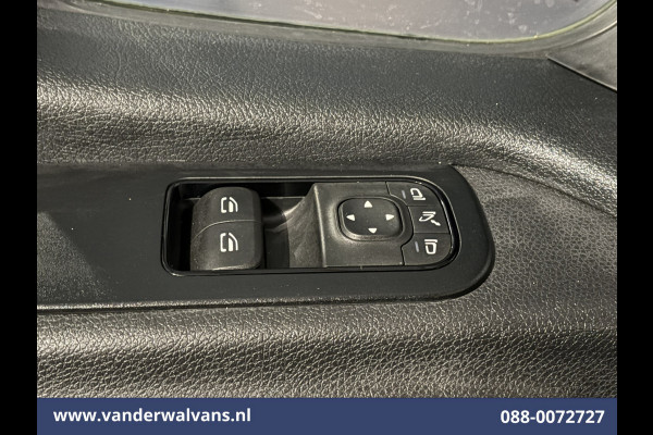 Mercedes-Benz Sprinter 317 CDI 170pk L3H2 Euro6 Airco | 360 Graden Camera | Navigatie | Apple Carplay | Chauffeursstoel Cruisecontrol, Android Auto, Stoelverwarming, 270 Graden Achterdeuren, Parkeersensoren, Bijrijdersbank