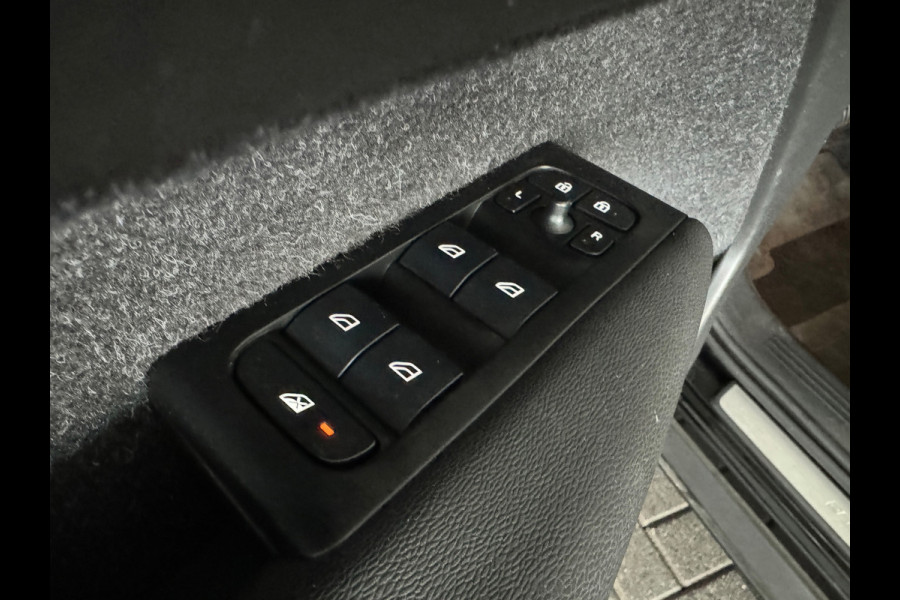 Volvo XC40 1.5 T5 Recharge R-Design Pano|Trekhaak|Blindspot|Memory|H/K|Keyless
