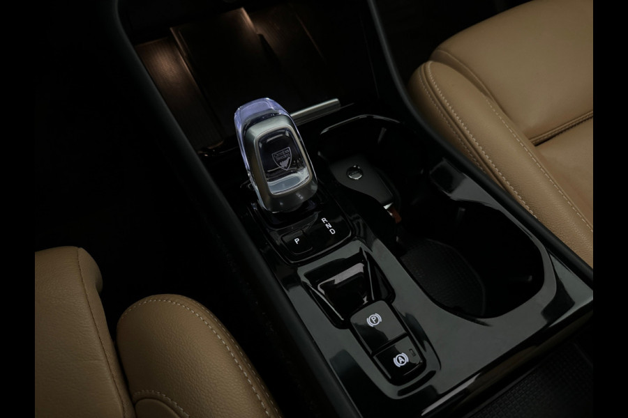 Volvo XC40 1.5 T5 Recharge R-Design Pano|Trekhaak|Blindspot|Memory|H/K|Keyless