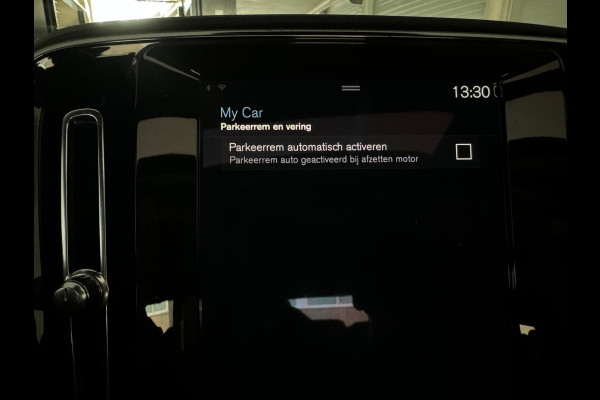 Volvo XC40 1.5 T5 Recharge R-Design Pano|Trekhaak|Blindspot|Memory|H/K|Keyless