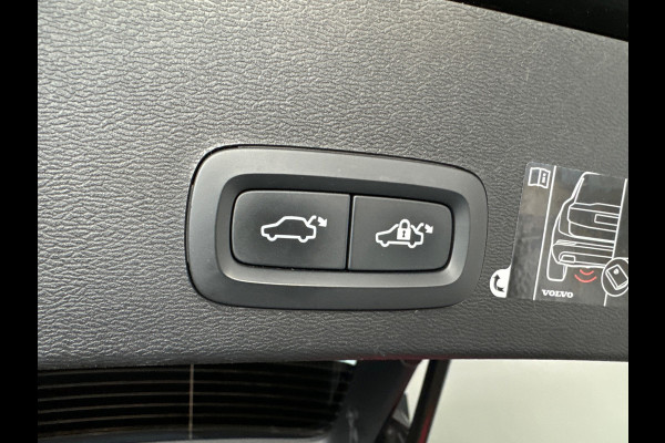 Volvo XC40 1.5 T5 Recharge R-Design Pano|Trekhaak|Blindspot|Memory|H/K|Keyless