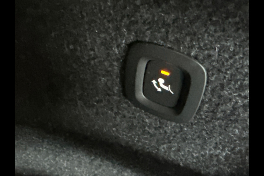 Volvo XC40 1.5 T5 Recharge R-Design Pano|Trekhaak|Blindspot|Memory|H/K|Keyless