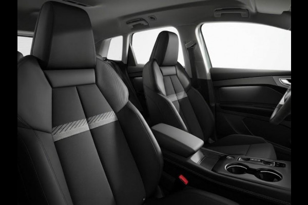 Audi Q4 e-tron Advanced edition 82 kWh 286 pk | Opberg- en bagageruimtepakket | Techniekpakket plus | Exterieurdetails carross.kleur | Trekhaak |