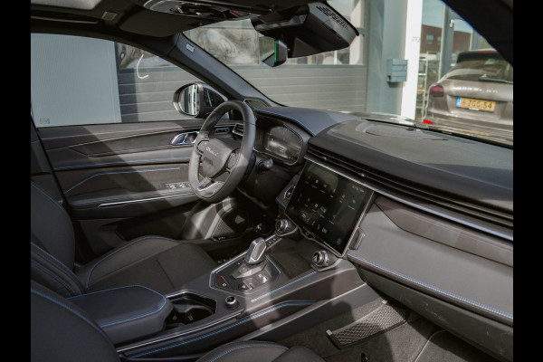 Lynk & Co 01 1.5 Black Edition Panoramadak|360° Camera|ACC|Stoelverwarming|Navi|Carplay