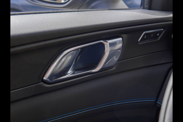 Lynk & Co 01 1.5 Black Edition Panoramadak|360° Camera|ACC|Stoelverwarming|Navi|Carplay
