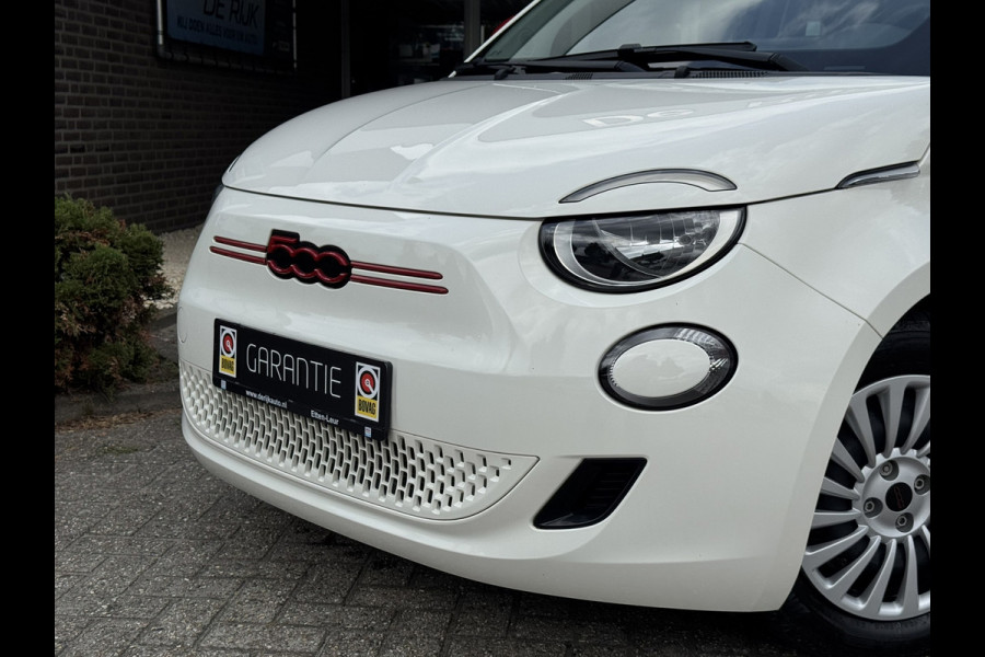 Fiat 500E 24kWh RED | Navi, Cruise, Climate, Lane Assist |