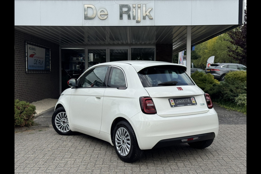 Fiat 500E 24kWh RED | Navi, Cruise, Climate, Lane Assist |