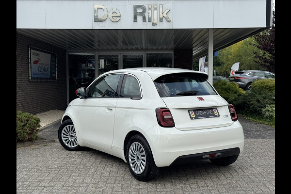 Fiat 500E 24kWh RED | Navi, Cruise, Climate, Lane Assist |