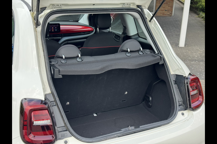 Fiat 500E 24kWh RED | Navi, Cruise, Climate, Lane Assist |