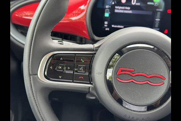 Fiat 500E 24kWh RED | Navi, Cruise, Climate, Lane Assist |
