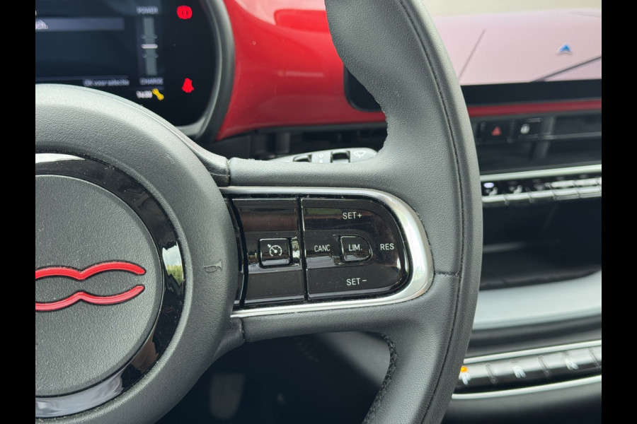 Fiat 500E 24kWh RED | Navi, Cruise, Climate, Lane Assist |