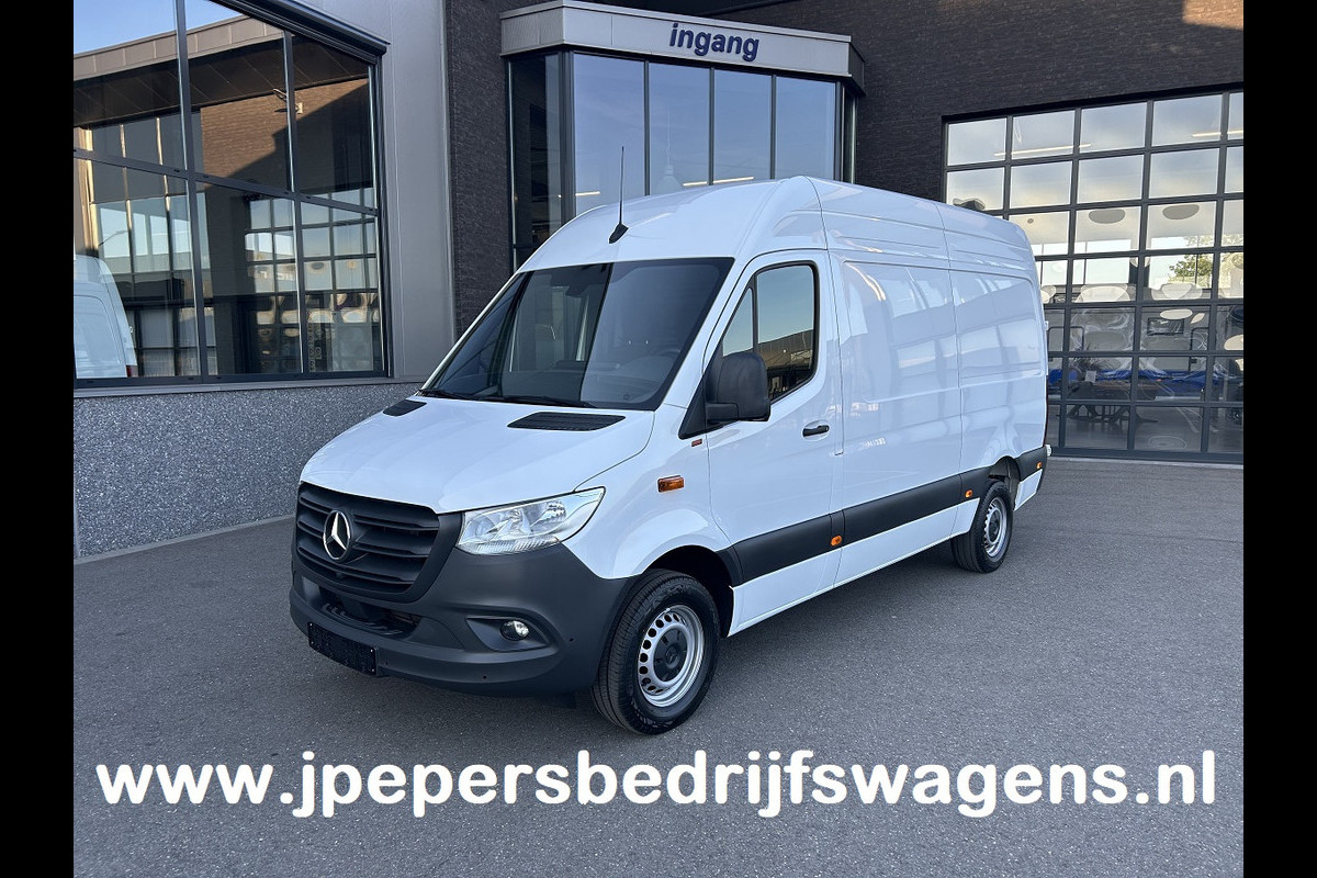 Mercedes-Benz Sprinter 317 CDI L2 H2 MBUX / 360 Camera / Parkeersensoren / Navigatie / Cruise control / Airco / 270 Graden achterdeuren