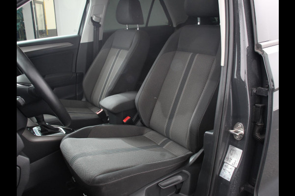 Volkswagen T-Roc 1.5 TSI 150pk DSG Style Team Climate Control Camera Parkeer sensoren Adaptive Cruise control Dab Electrisch bedienbare kofferbak Lichtmetalen Velgen