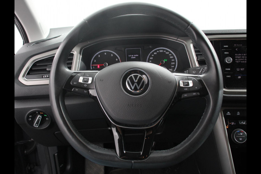 Volkswagen T-Roc 1.5 TSI 150pk DSG Style Team Climate Control Camera Parkeer sensoren Adaptive Cruise control Dab Electrisch bedienbare kofferbak Lichtmetalen Velgen