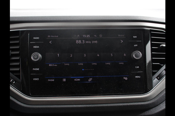Volkswagen T-Roc 1.5 TSI 150pk DSG Style Team Climate Control Camera Parkeer sensoren Adaptive Cruise control Dab Electrisch bedienbare kofferbak Lichtmetalen Velgen