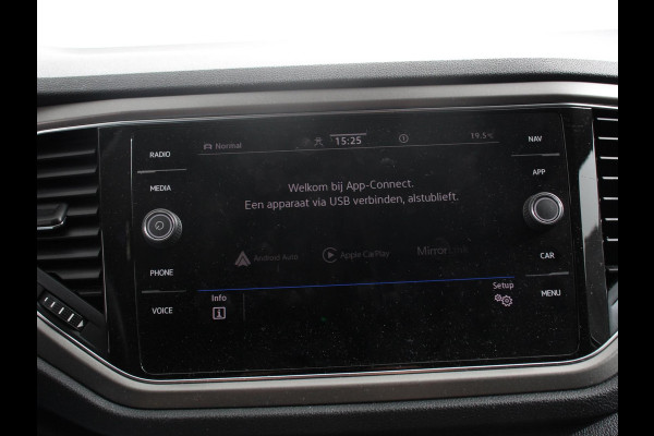 Volkswagen T-Roc 1.5 TSI 150pk DSG Style Team Climate Control Camera Parkeer sensoren Adaptive Cruise control Dab Electrisch bedienbare kofferbak Lichtmetalen Velgen