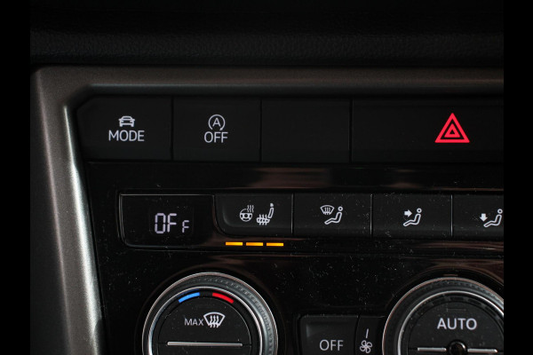 Volkswagen T-Roc 1.5 TSI 150pk DSG Style Team Climate Control Camera Parkeer sensoren Adaptive Cruise control Dab Electrisch bedienbare kofferbak Lichtmetalen Velgen