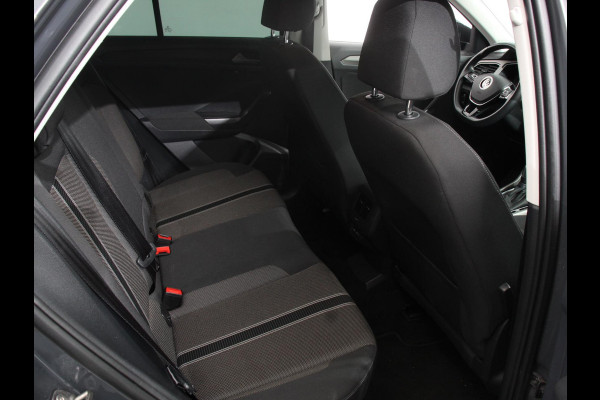 Volkswagen T-Roc 1.5 TSI 150pk DSG Style Team Climate Control Camera Parkeer sensoren Adaptive Cruise control Dab Electrisch bedienbare kofferbak Lichtmetalen Velgen
