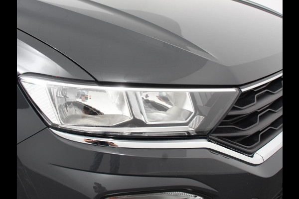 Volkswagen T-Roc 1.5 TSI 150pk DSG Style Team Climate Control Camera Parkeer sensoren Adaptive Cruise control Dab Electrisch bedienbare kofferbak Lichtmetalen Velgen
