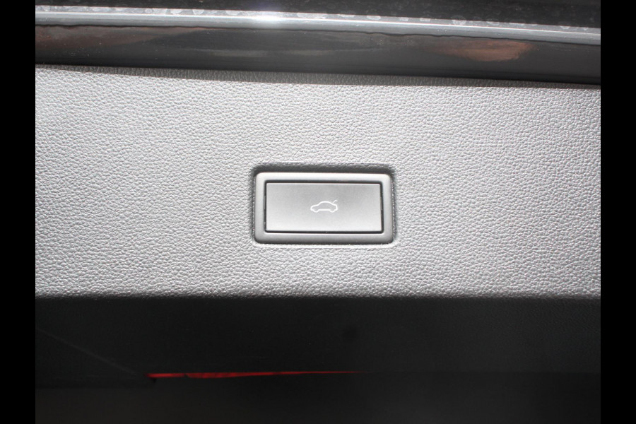 Volkswagen T-Roc 1.5 TSI 150pk DSG Style Team Climate Control Camera Parkeer sensoren Adaptive Cruise control Dab Electrisch bedienbare kofferbak Lichtmetalen Velgen
