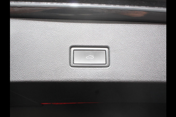 Volkswagen T-Roc 1.5 TSI 150pk DSG Style Team Climate Control Camera Parkeer sensoren Adaptive Cruise control Dab Electrisch bedienbare kofferbak Lichtmetalen Velgen