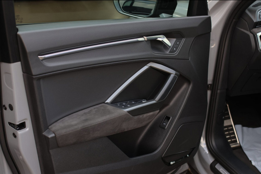 Audi RSQ3 Sportback TFSI *Keramisch*Pano*360 Camera*Sonos*Matrix*
