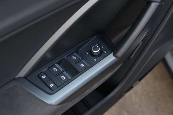 Audi RSQ3 Sportback TFSI *Keramisch*Pano*360 Camera*Sonos*Matrix*