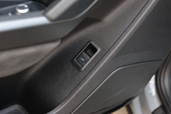 Audi RSQ3 Sportback TFSI *Keramisch*Pano*360 Camera*Sonos*Matrix*