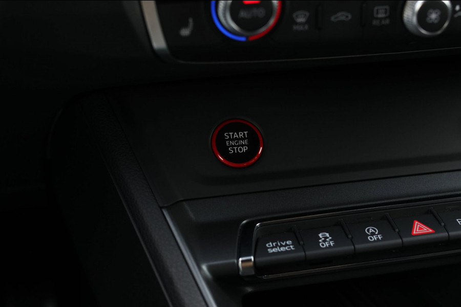 Audi RSQ3 Sportback TFSI *Keramisch*Pano*360 Camera*Sonos*Matrix*