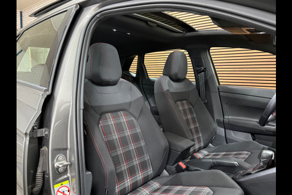 Volkswagen Polo 2.0 TSI GTI | Panorama | ACC | Virtual Cockpit | Camera | Park Assist | Blind Spot | LED | Dealer onderhouden