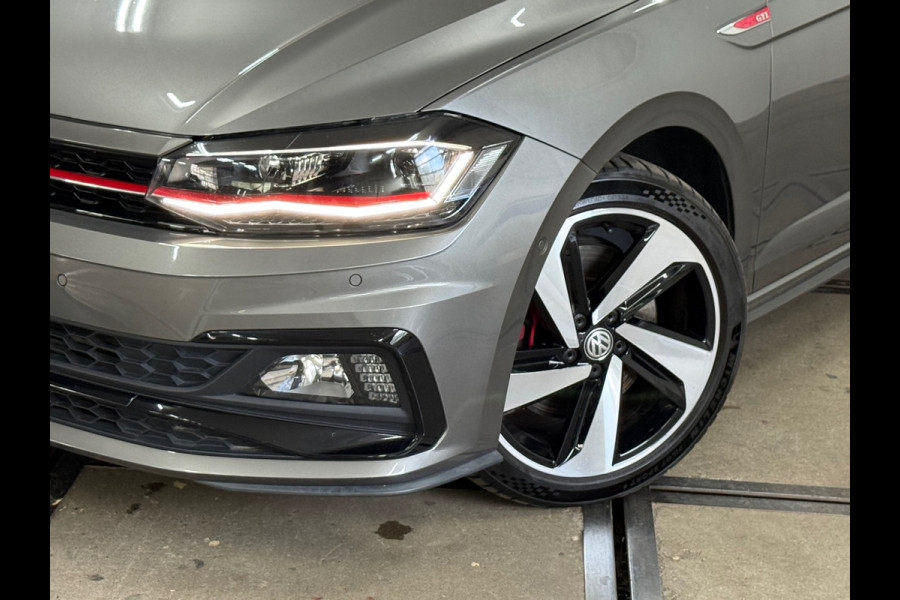 Volkswagen Polo 2.0 TSI GTI | Panorama | ACC | Virtual Cockpit | Camera | Park Assist | Blind Spot | LED | Dealer onderhouden